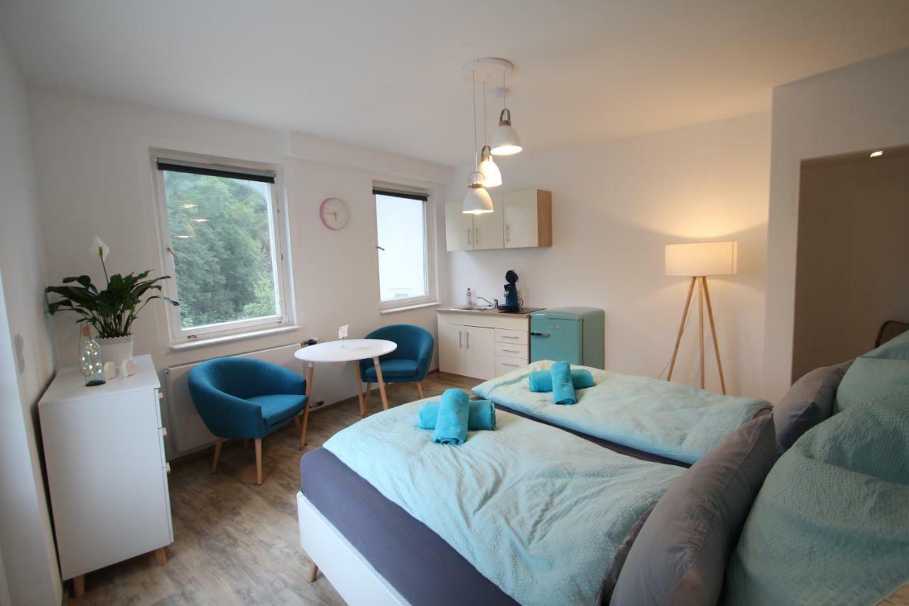 Moderne, helle 1 Zimmer-Wohnung in Citylage Bad Urach Exterior foto