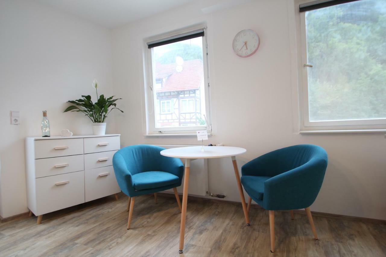 Moderne, helle 1 Zimmer-Wohnung in Citylage Bad Urach Exterior foto
